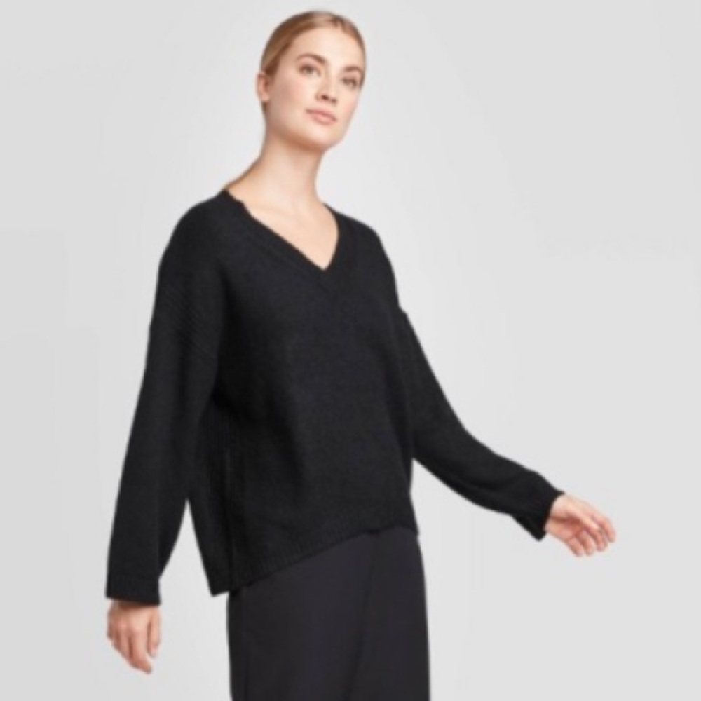 Prologue Black V-Neck Knit Sweater